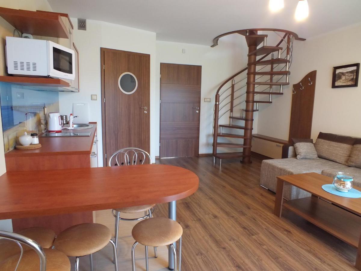 Willa Laura Rowy - Apartamenty Nad Morzem Exterior photo