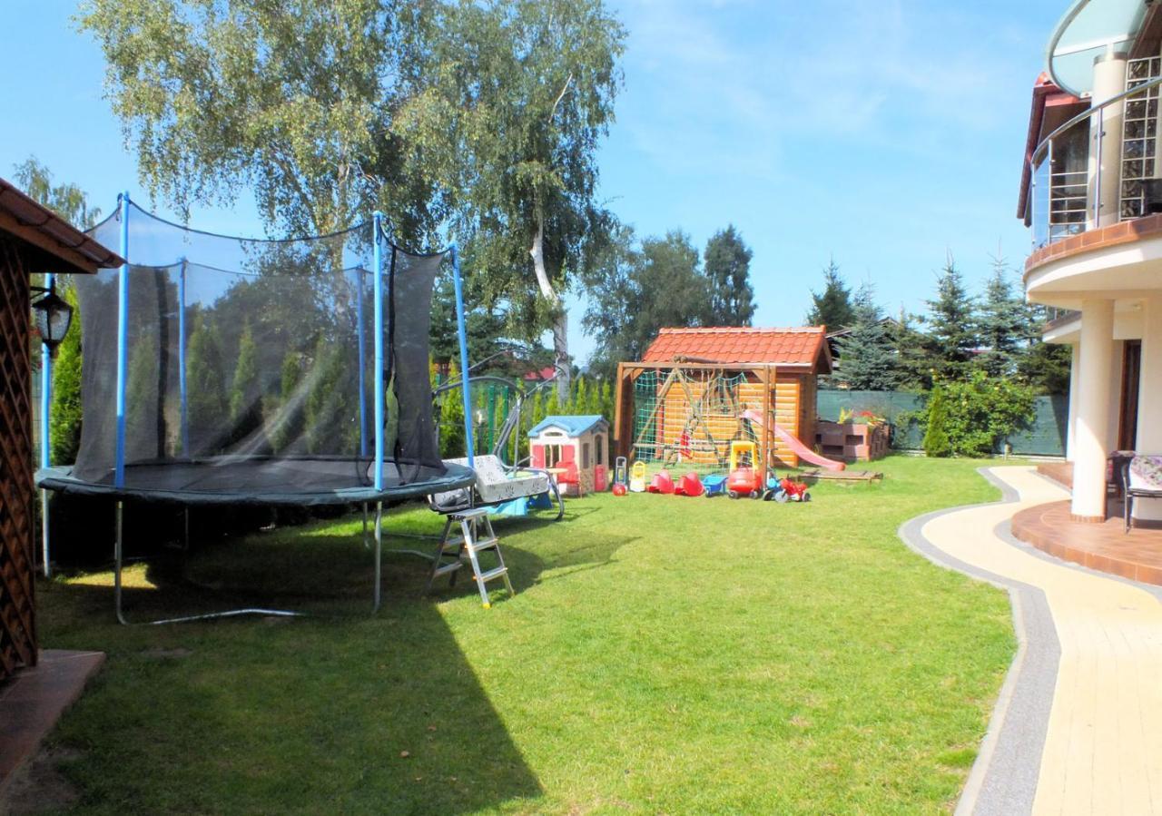 Willa Laura Rowy - Apartamenty Nad Morzem Exterior photo
